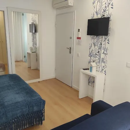 Bed & Breakfast By The Sea - 3*