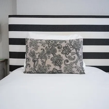 By The Sea - Bed & Breakfast Nazare