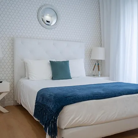 By The Sea - 3* Nazare