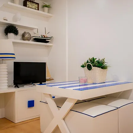 Bed & Breakfast By The Sea - Nazaré