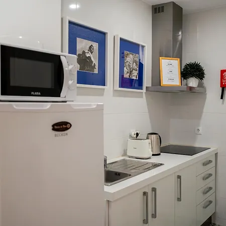 By The Sea - 3* Nazaré