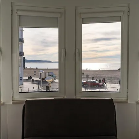 By The Sea - Bed & Breakfast 3*