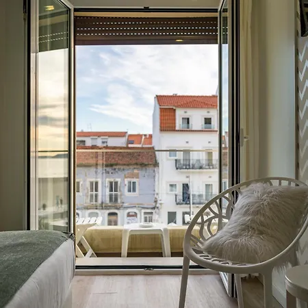 By The Sea - 3* Nazare