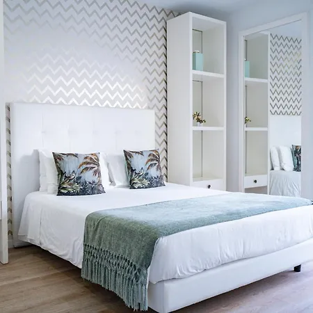 By The Sea - Bed & Breakfast