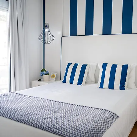 By The Sea - Bed & Breakfast
