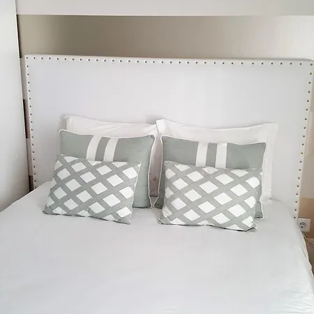 Bed & Breakfast By The Sea - Nazaré