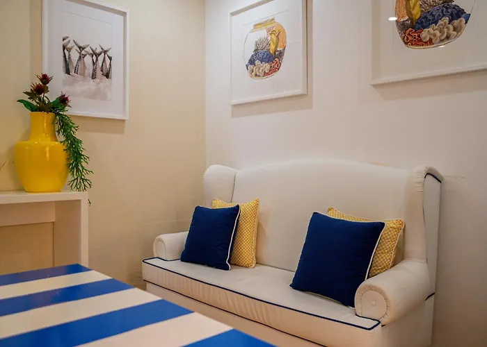 Oda ve Kahvaltı By The Sea -