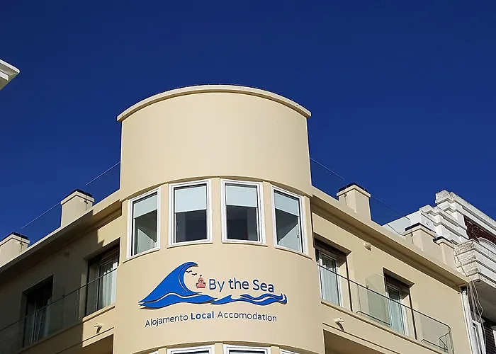 By The Sea - Oda ve Kahvaltı Nazaré