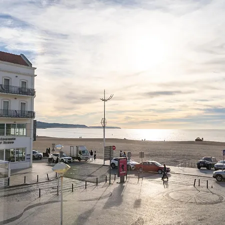 By The Sea - ナザレ