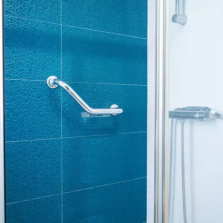 ベッド・アンド・ブレックファスト By The Sea -