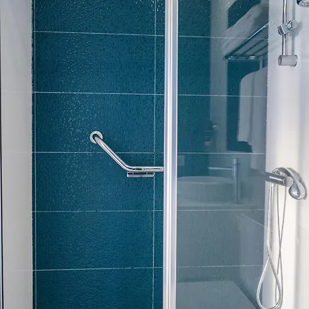 By The Sea - ナザレ