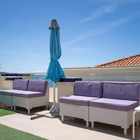 By The Sea - B&B