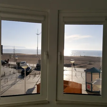 Bed & Breakfast By The Sea - 3*