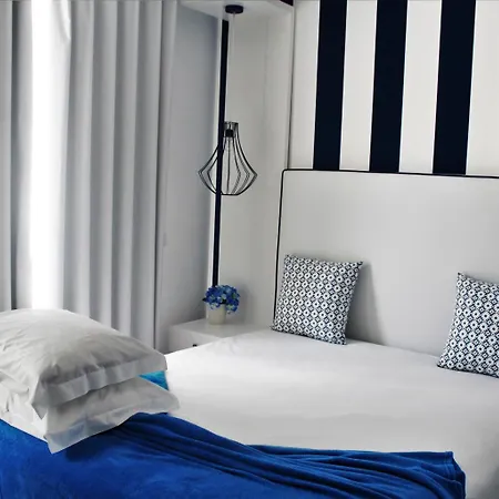 Bed & Breakfast By The Sea - 3*