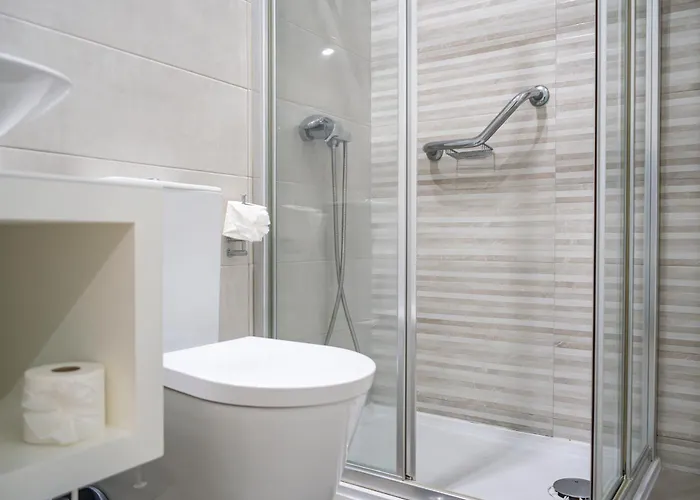 לינה וארוחת בוקר By The Sea - 3*