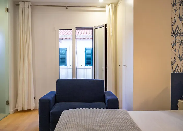Bed & Breakfast By The Sea - Nazaré