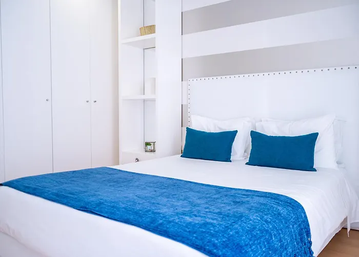 By The Sea - נאזרה