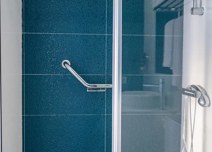 By The Sea - נאזרה