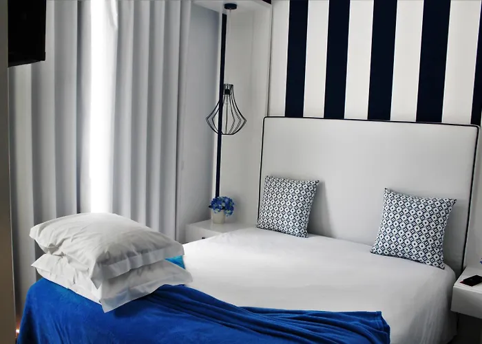 לינה וארוחת בוקר By The Sea - 3*