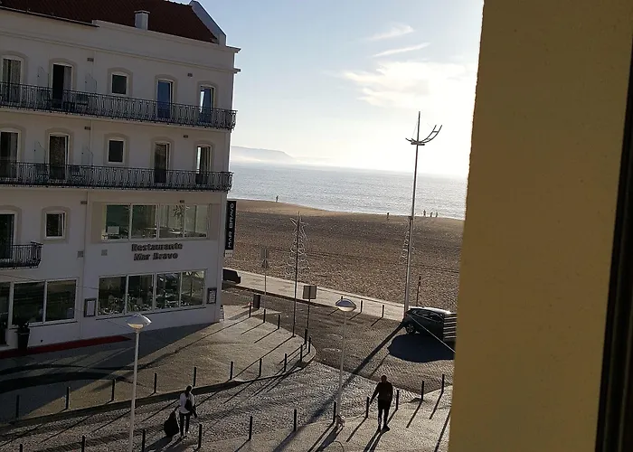 לינה וארוחת בוקר By The Sea - נאזרה